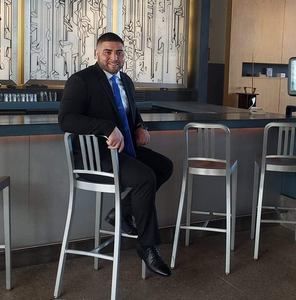 Meet your Posher, Leonel